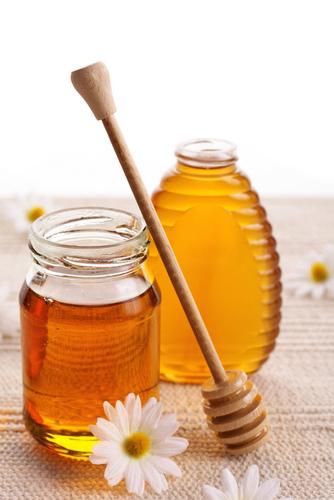 El masaje de miel es un dulce beneficio para el cuerpo